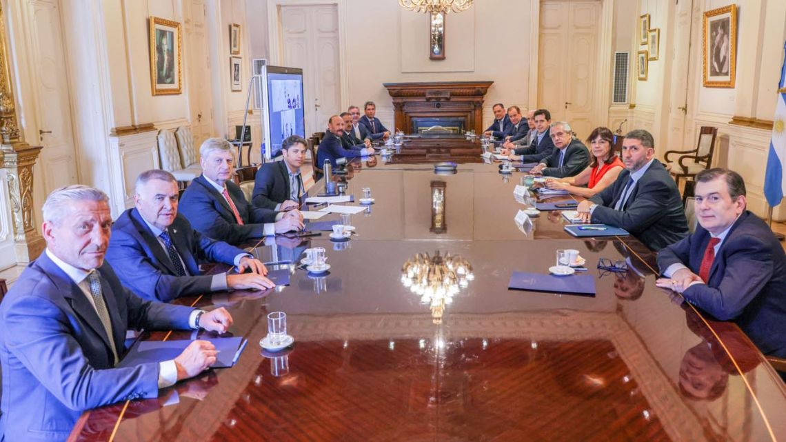 Alberto Fernández se reunió con los gobernadores por el fallo de la Corte  sobre la coparticipación | Perfil