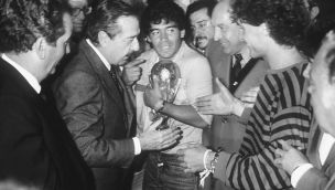 Alfonsín con Maradona