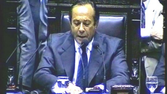 El 23 de diciembre de 2001 Rodríguez Saá anunció la suspensión de los pagos de la deuda externa