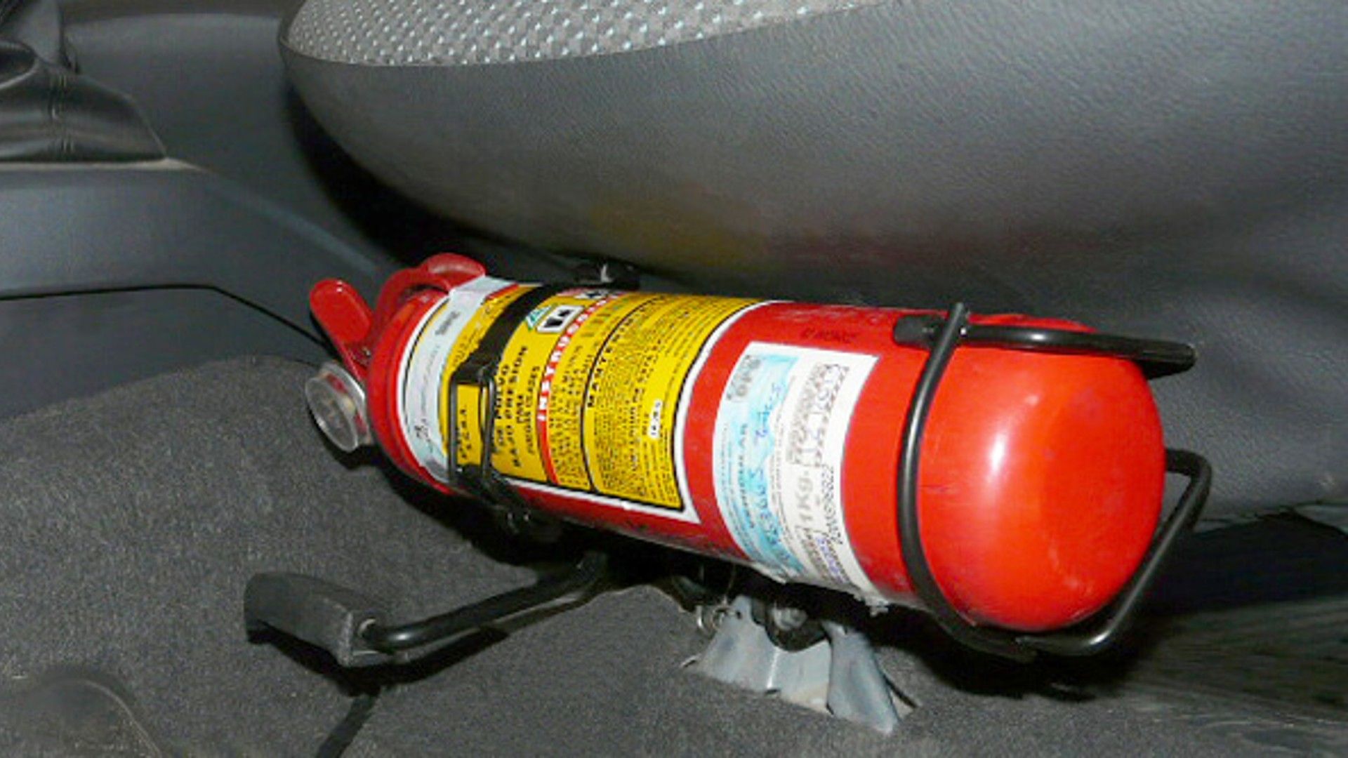 Es obligatorio llevar extintor en el coche?