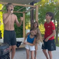 Wanda Nara mostró dos de sus cinco hijos rapeando en italiano: "Mis cantantes"