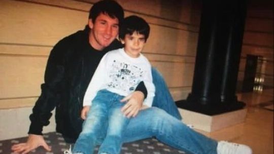 La emotiva historia de Messi y Tomás, un chico que tenía el mismo déficit de crecimiento