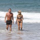 Ricky Sarkany y Graciela Panini en las playas de Uruguay 
