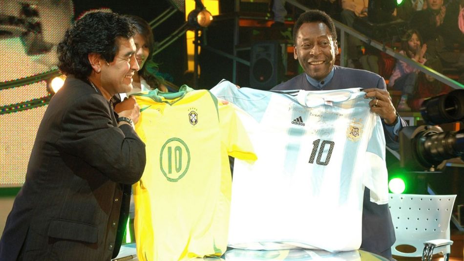 El emotivo video de Pelé junto a Diego Maradona en La noche del Diez