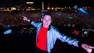 1230_tiesto