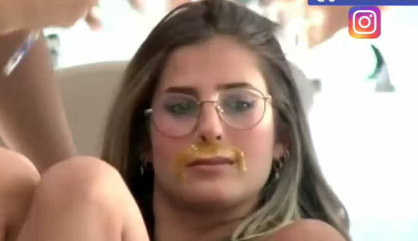 Gran Hermano: Julieta Poggio se depiló el bigote y Alfa se tentó de la risa