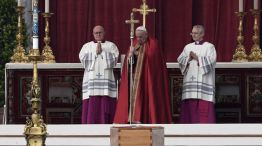 El papa Francisco preside el funeral de Benedicto XVI