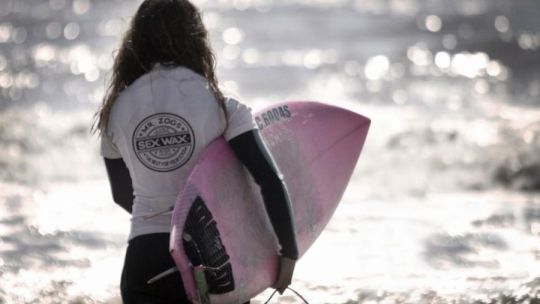 Surf: Por qué cada vez más mujeres lo practican