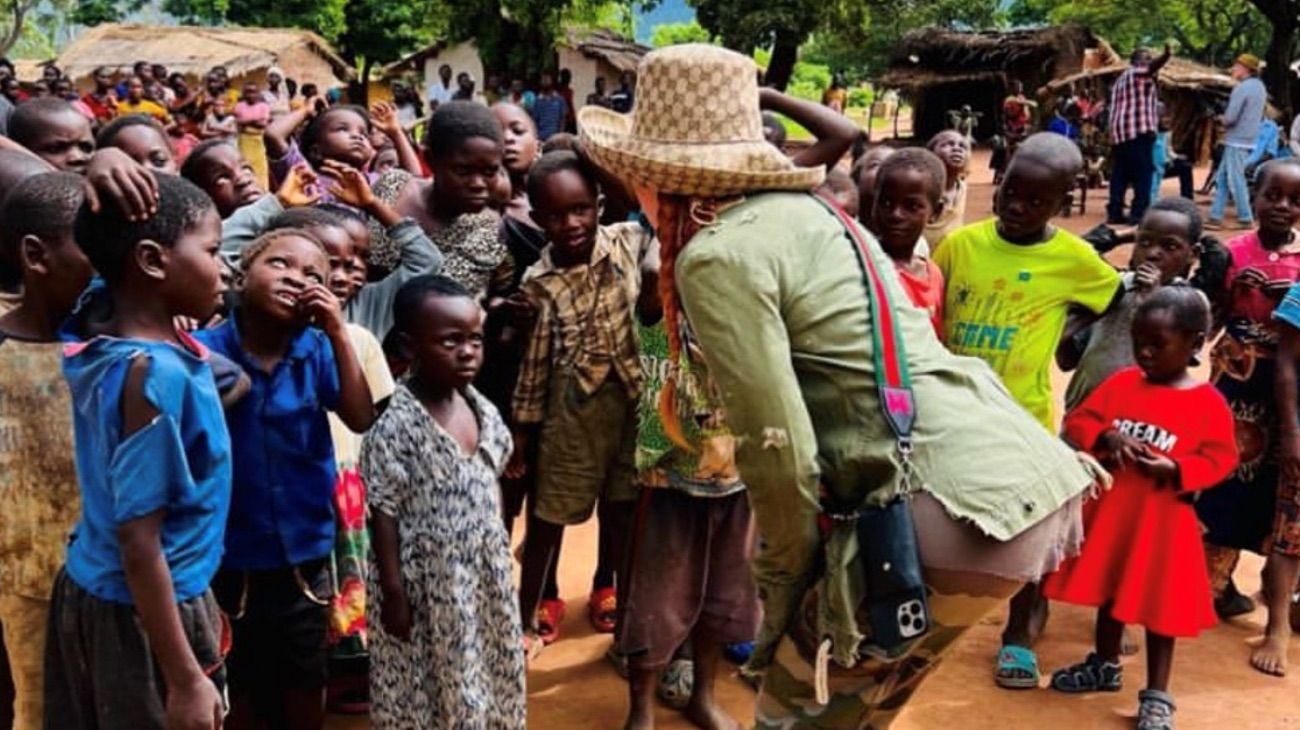 Madonna y cinco de sus seis hijos recibieron el 2023 en Malawi (África).