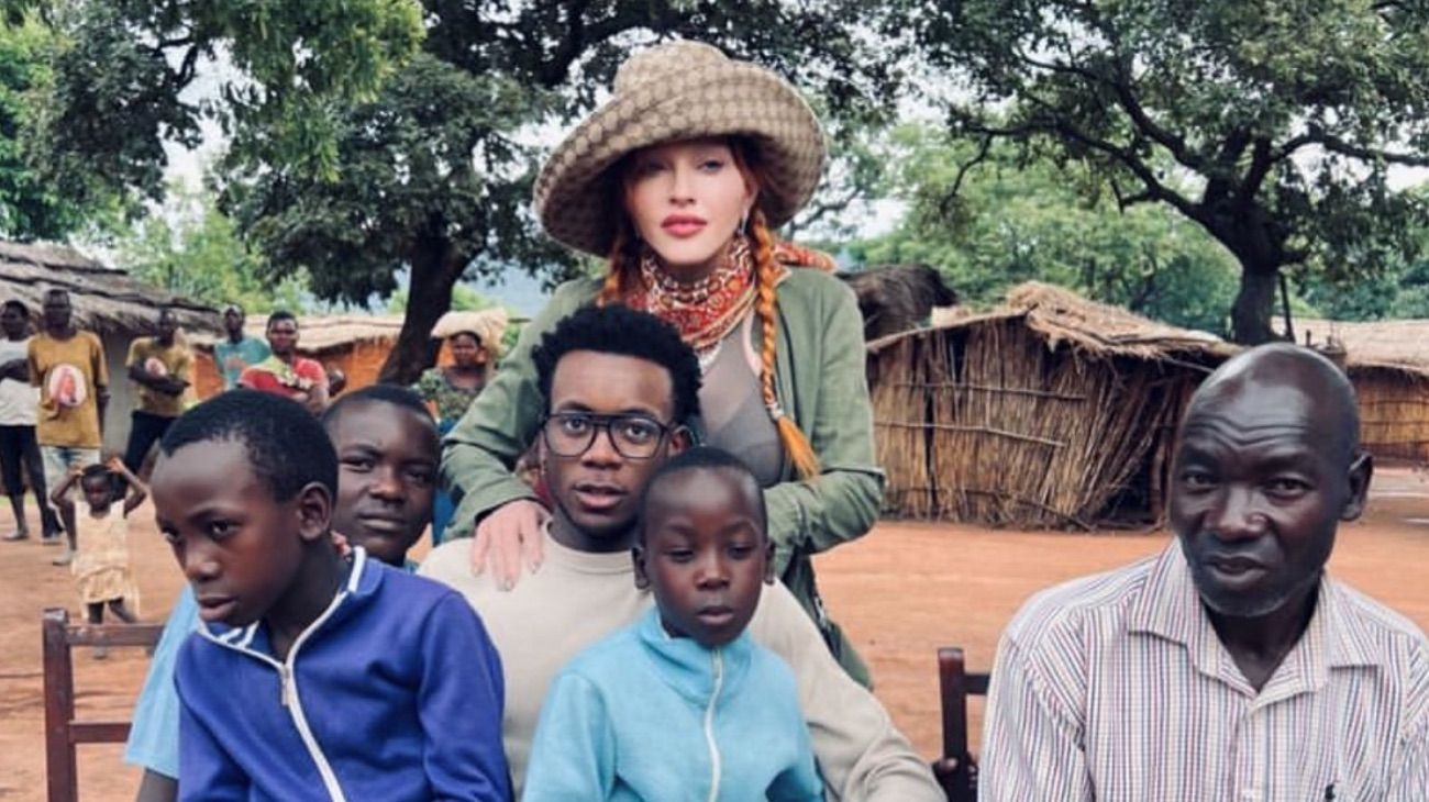 Madonna y cinco de sus seis hijos recibieron el 2023 en Malawi (África).