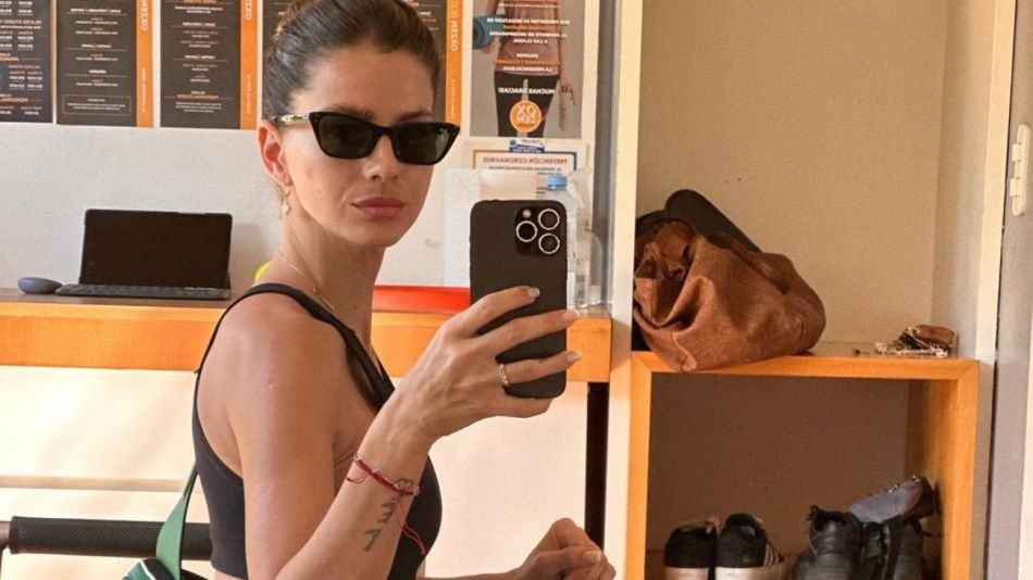 La China Suárez eligió un total black look para hacer pilates: "Mi primer amor"