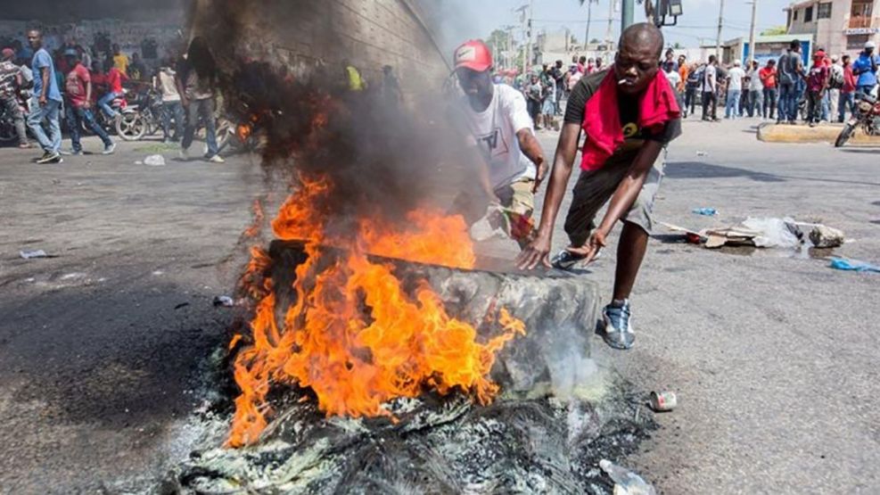 Crece vacío político en Haití