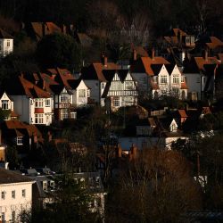 Una imagen muestra casas adosadas en el noroeste de Londres. Foto de Daniel LEAL / AFP | Foto:AFP