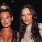 Los denim looks de Cami Homs e Ivana Figueiras con transparencias, perfectos para un sunset