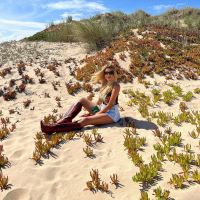 Charlotte Caniggia tuvo una tarde de amigas en las playas de Punta del Este