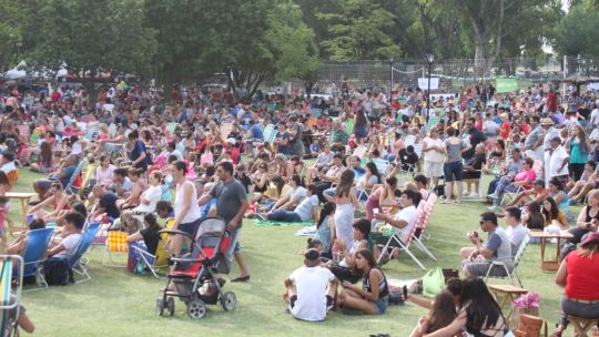 Tapalqué celebra la Fiesta de la Juventud a pura música y diversión