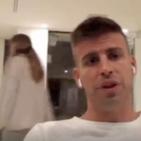 Gerard Piqué se cuelga del éxito de Shakira y ahora conduce un Twingo