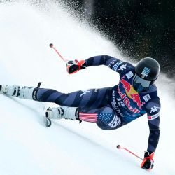 Ryan Cochran-Siegle corre durante la primera carrera de entrenamiento de la competencia masculina de descenso de la Copa del Mundo de Esquí FIS en Kitzbuehel, Austria. Foto de Johann GRODER / AFP | Foto:AFP