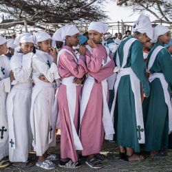 Devotos ortodoxos etíopes asisten a una oración durante la celebración de la Epifanía etíope en la orilla del lago Ziway. Foto de Amanuel Sileshi / AFP | Foto:AFP