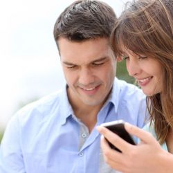 Tendencias: los que dejan las apps de citas y apuestan por el amor offline | Foto:CEDOC