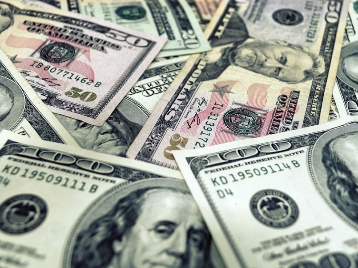 El dólar informal podría superar los $400 en lo que queda de marzo