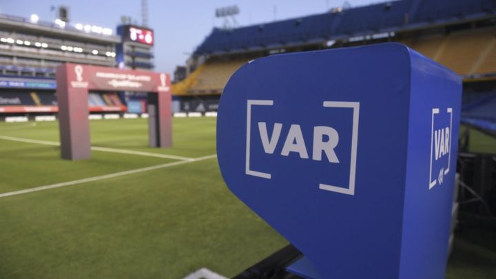 Cambio en el reglamento: se podrá escuchar el diálogo del árbitro y el VAR