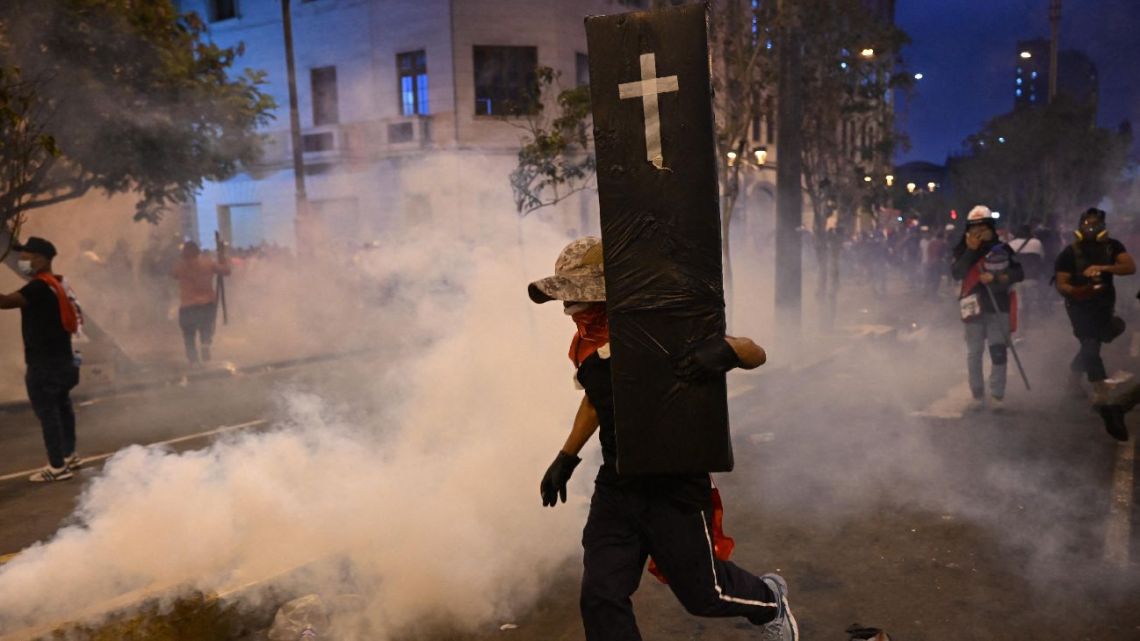 Peru burns: two protesters appeared after the confrontation with the Police and the conflict does not subside