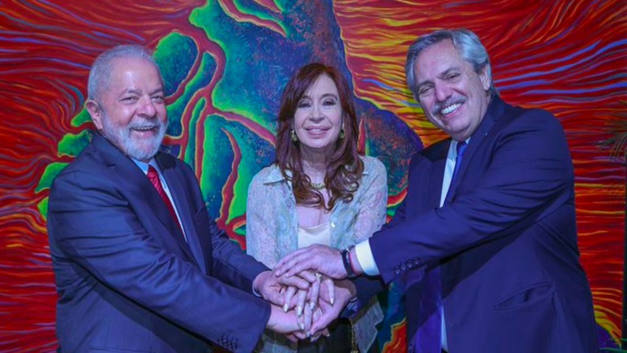 Lula Da Silva, Cristina Kirchner y Alberto Fernández en la Quinta de Olivos, en un encuentro de 2021. | Foto:CEDOC