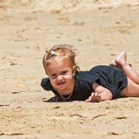 Nicolás Cuño y su familia en Punta del Este: surf, meditación y vida sana