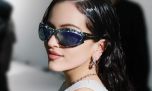 Rosalía conquista la pasarela de Louis Vuitton en París: look oversize y los hits de Motomami