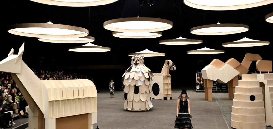 Chanel presentó su colección de alta costura ‘casa de las fieras’ 
