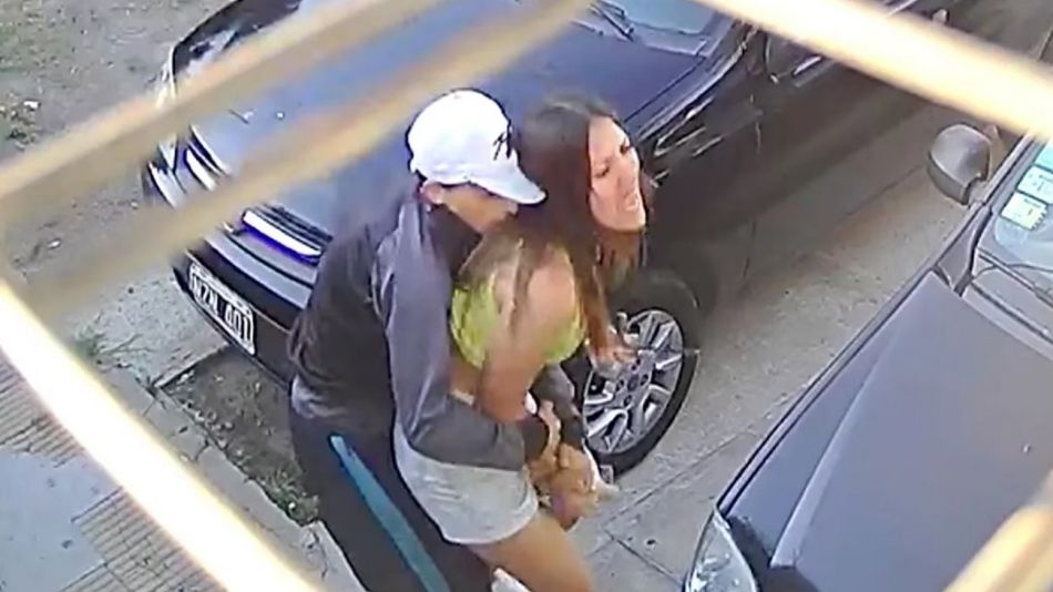 La Matanza: un ladrón manoseó y le robó el celular a una joven cuando salía de su casa