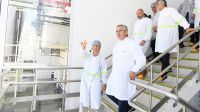 Alberto Fernández, en el acto en la planta láctea de Danone en Longchamps.