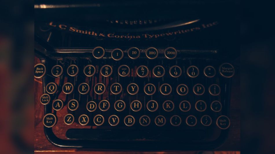 Máquina de escribir 20230127