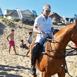 NOTICIAS le pidió entrevista en persona a Fernando Burlando en Pinamar.  | Foto:Pablo Cuarterolo.