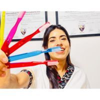 DRA. FIORELLA CHICATA LÓPEZ. ESPECIALISTA EN ORTODONCIA ESTETICA