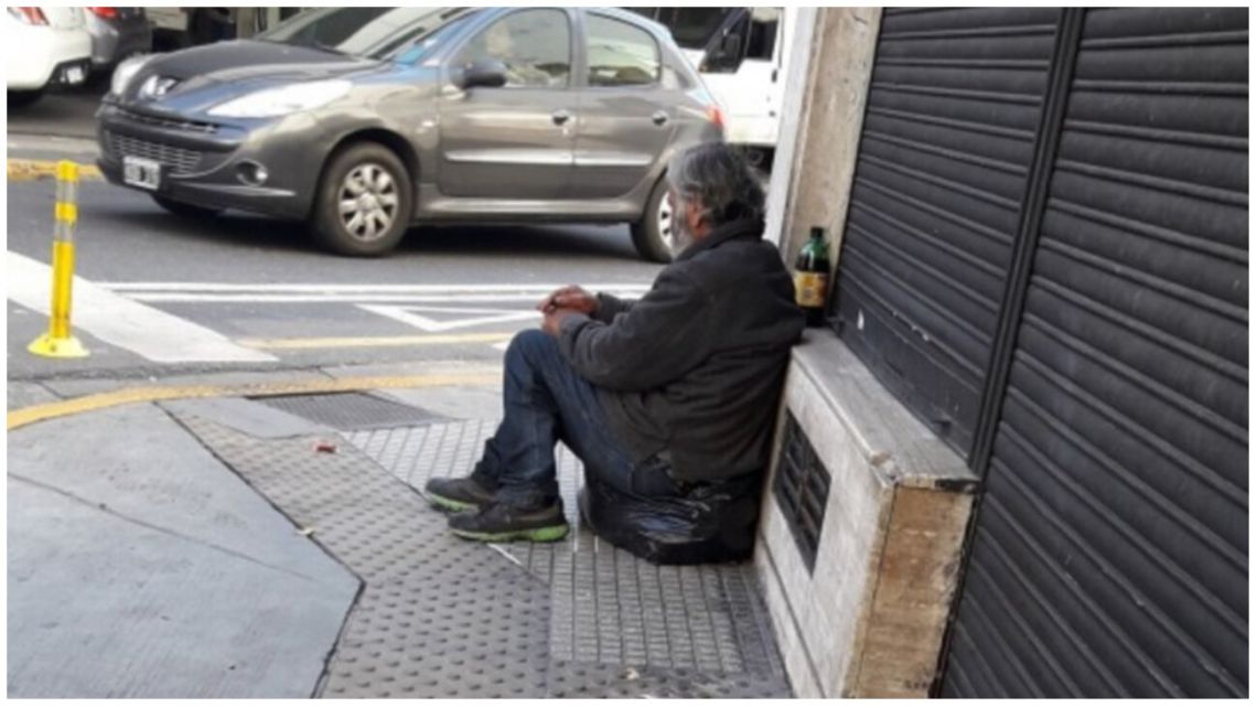 El gobierno presentó el Plan «Mi Baño» para garantizar la higiene de las personas en indigencia