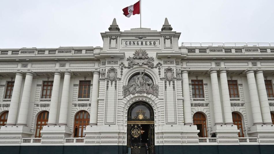 El Congreso del Perú pospone el adelanto de las elecciones