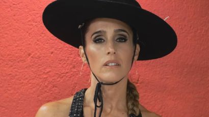 Soledad Pastorutti tuvo un accidente en la ruta y fue asistida por una fan