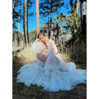 AMELIA FONIO, Diseños que enmarcan y resaltan la figura femenina.