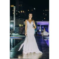 AMELIA FONIO, Diseños que enmarcan y resaltan la figura femenina.