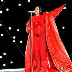 Rihanna brilló y sorprendió como nunca en el show de entretiempo del Super Bowl 2023.