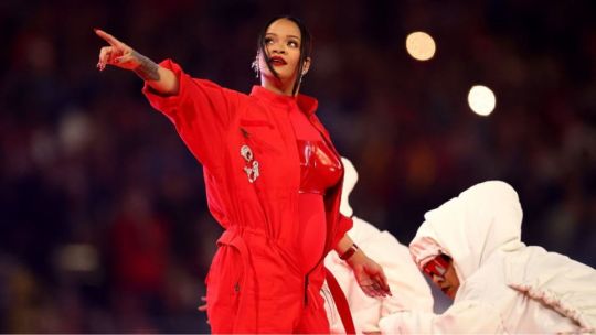 La sororidad de las divas con Rihanna y su actuación en el SuperBowl