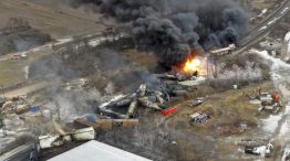 Un tren con químicos tóxicos descarriló en Ohio