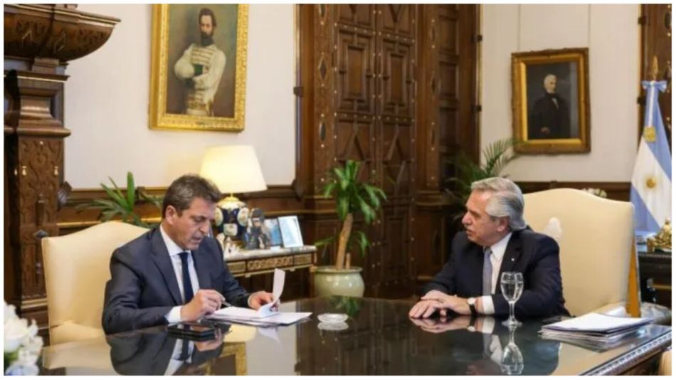 alberto fernandez sergio massa 15022023
