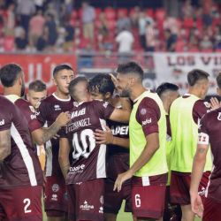 Lanús won its first three games