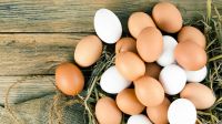 Huevos por las nubes: los motivos detrás del astronómico aumento de este alimento