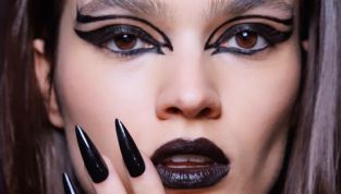 Tendencias de makeup 2023 en New York Fashion Week