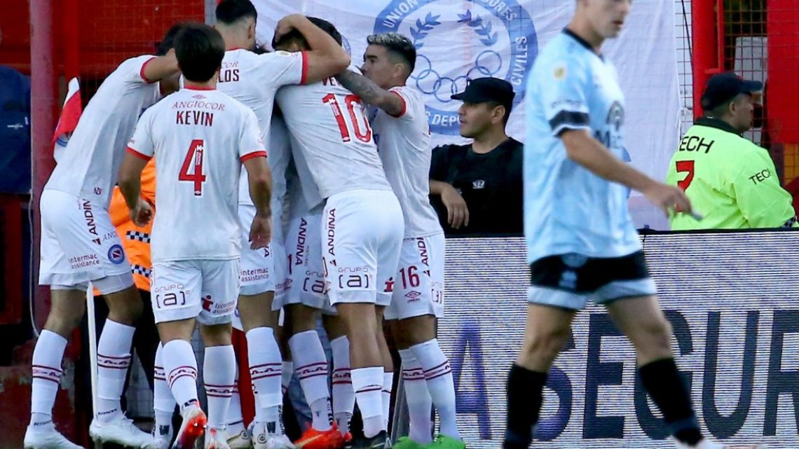 Belgrano left undefeated in La Paternal