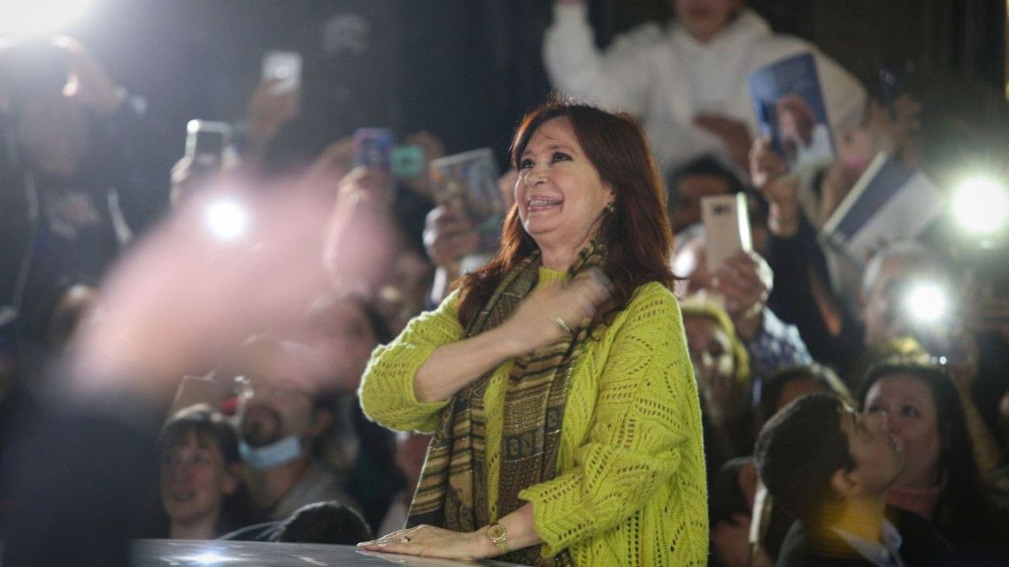 La «proscripción» dijo presentada en el saludo de cumpleaños de CFK